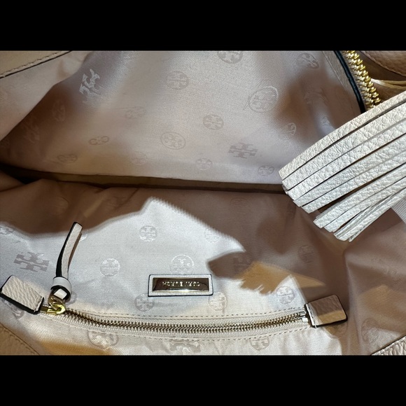 Tory Burch Taylor Triple-Compartment Tote - Picture 4 of 7